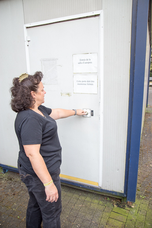 Fermer la porte du  portacabine 