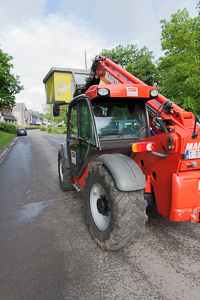 Manitou vhiculant un cadavre vers l'autopsie